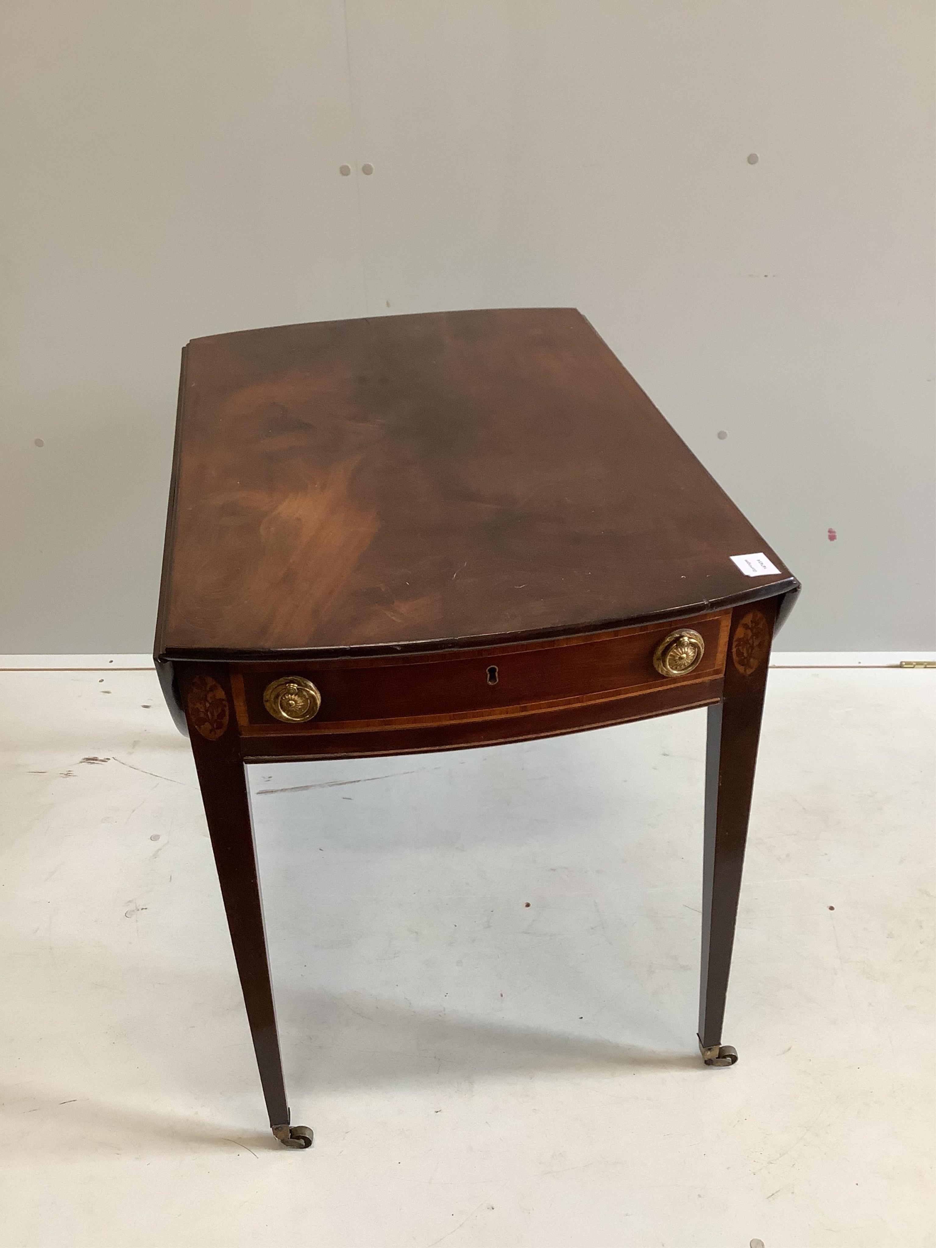 A George III mahogany Pembroke table, width 86cm, depth 57cm, height 73cm. Condition - fair